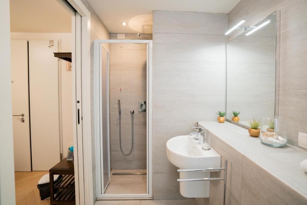 Domus Verona - Borsari Pied-A-Terre Bagian luar foto